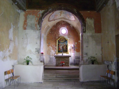 Montbrelloz ancienne église intérieur.JPG