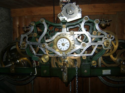 Fribourg - temple réformé - horloge.JPG