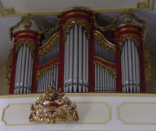 Lentigny église orgue.jpg