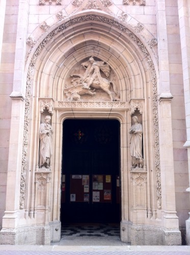 Lyon St Georges église portail.JPG