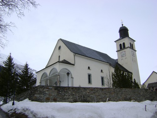 Obergesteln église extérieur.JPG